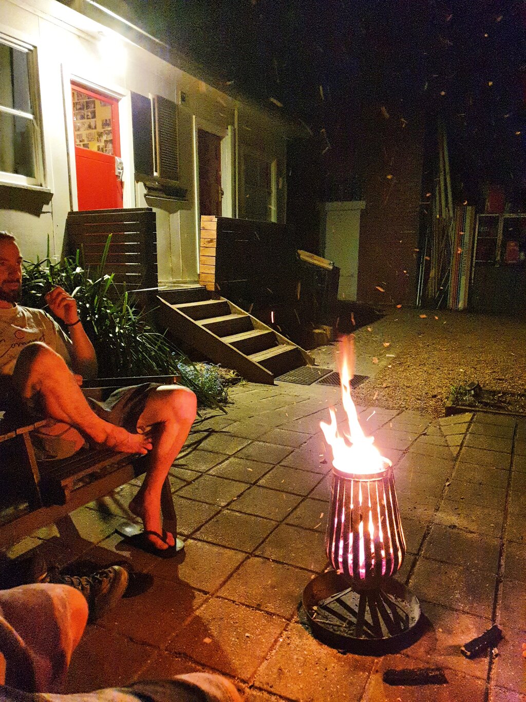 Lagerfeuer im Garten