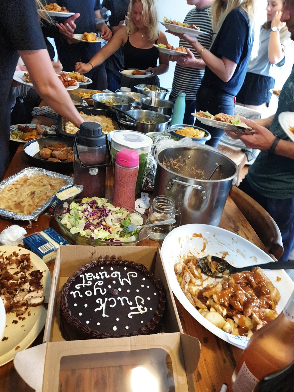 Ganz so voll wie beim Potluck war die Küche nie.