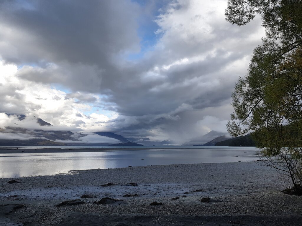 Blick vom Kinloch-Campingplatz bei Regenwetter