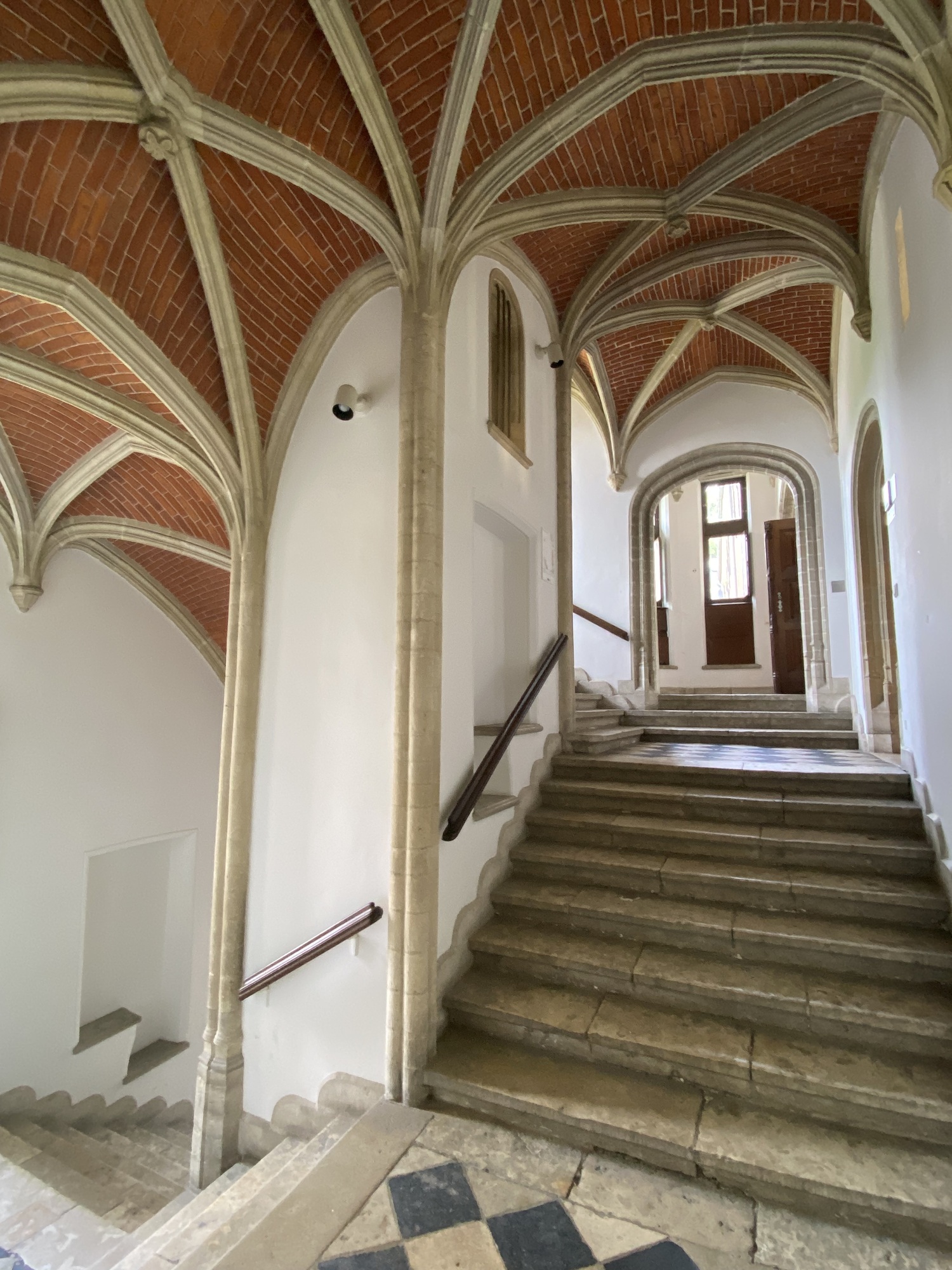 Das Treppenhaus zum Auditorium.