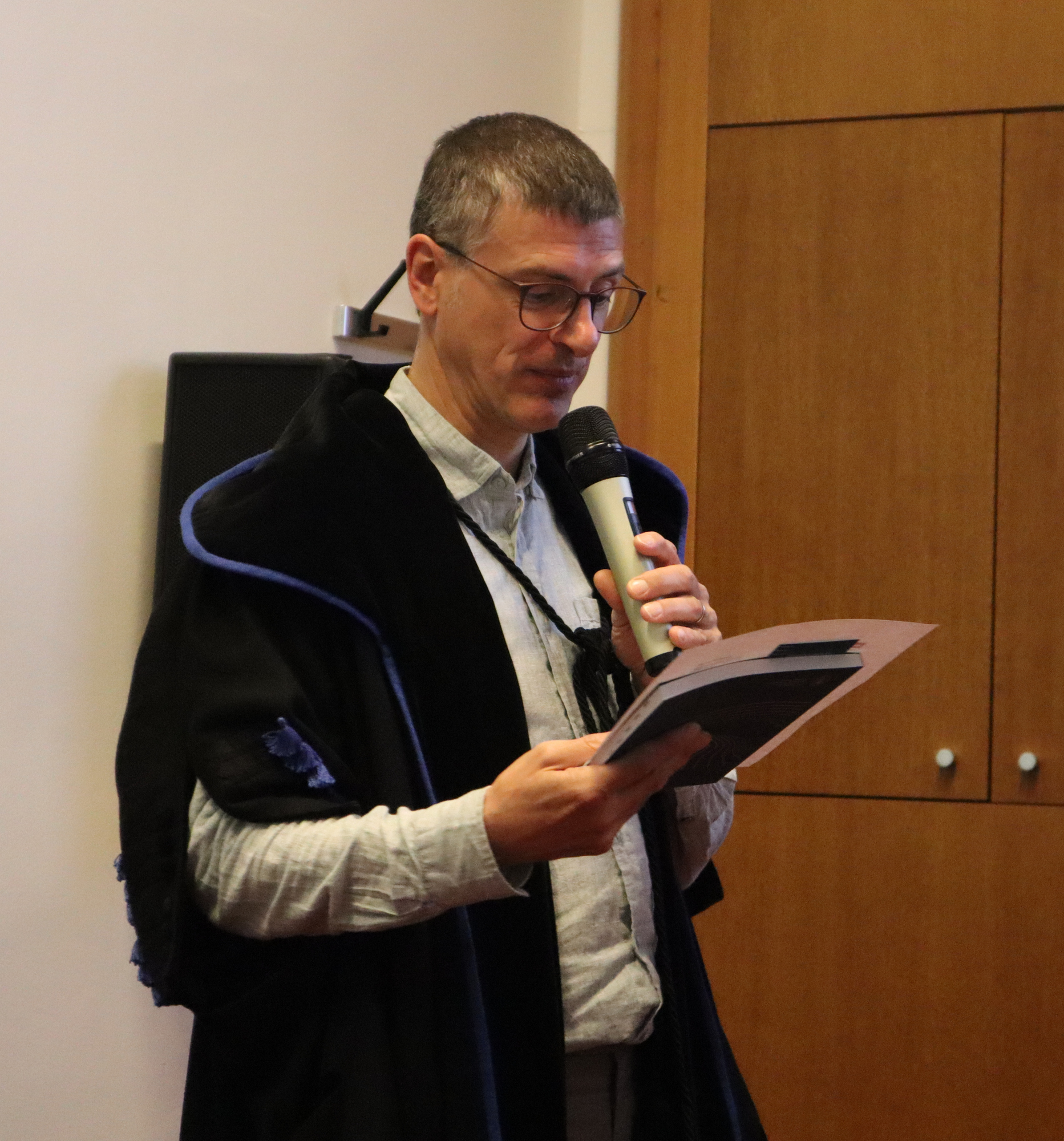 Als Nächstes war es an der Zeit, dass die Juroren ihre Fragen stellten.